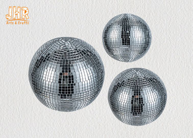 3つのサイズのガラス繊維の装飾のPolyresinの球