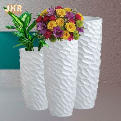 光沢の人工的な植物のための白い樹脂プランター植木鉢